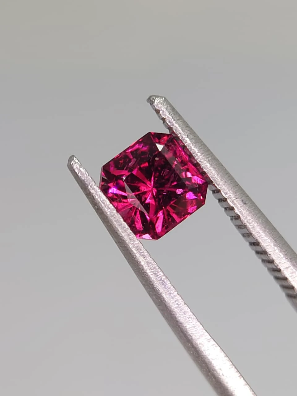 0.8ct Natural Umbalite Garnet from Tanzania — view 4